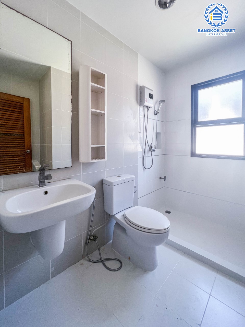 *****ทาวน์โฮมมือสองย่านนนทบุรี ม.ทาวน์พลัสเอ็กซ์ งามวงศ์วาน-ประชาชื่น ทาวน์โฮม 3 ชั้น เนื้อที่ 20 ตร.ว. ฟังก์ชัน 3 ห้องนอน 3 ห้องน้ำ จอดรถได้ถึง 2 คัน พร้อมครัวบิ้วอิน บนทำเลโซนเมือง เชื่อมต่อถนนหลายสาย ถ.ติวานนท์ ถ.แจ้งวัฒนะ และถ.งามวงศ์วาน และใกล้รถไฟฟ้า "สถานีสนามบินน้ำ"